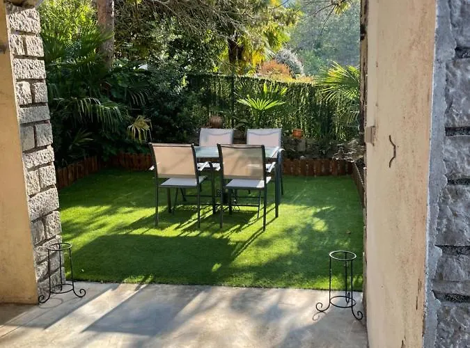 4 Personnes Affittacamere Rivière-sur-Tarn