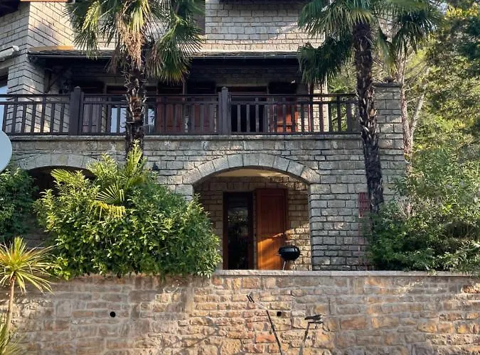 4 Personnes Affittacamere Rivière-sur-Tarn